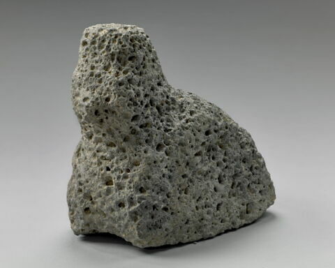 statue, image 5/9