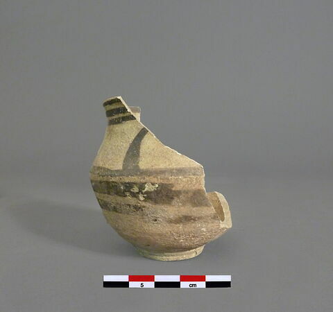 vase, image 2/2