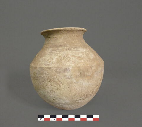 vase, image 1/1