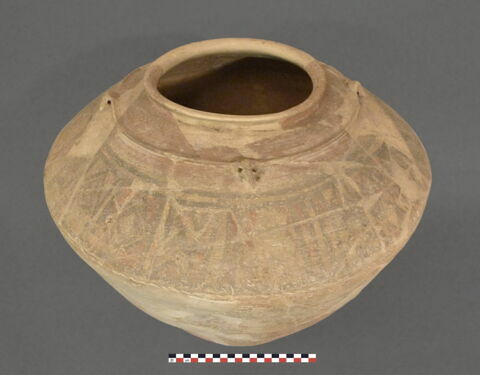 vase, image 2/2