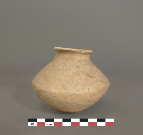 vase, image 1/1