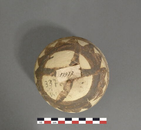 vase, image 3/3
