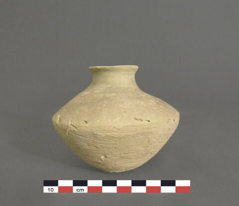 vase, image 1/1