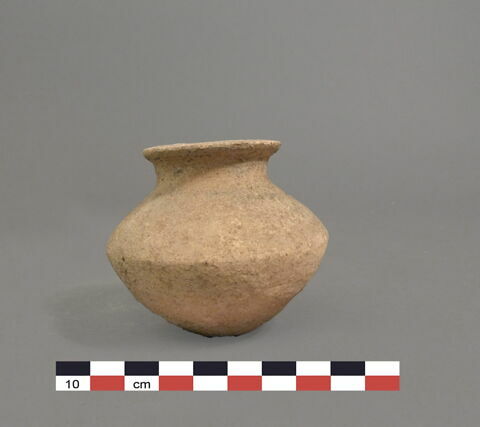 vase, image 1/1