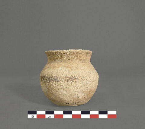 vase, image 1/1