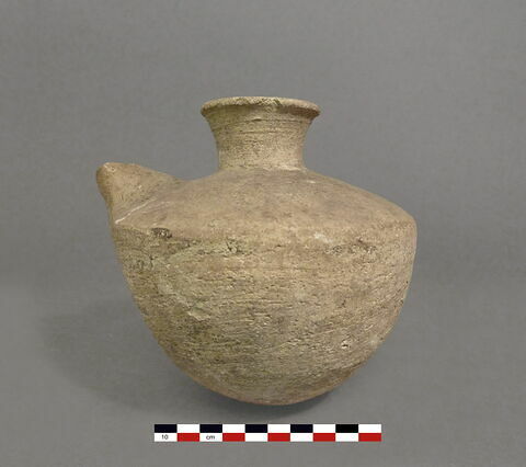 vase, image 1/1