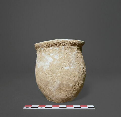 vase, image 2/2
