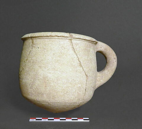 vase, image 1/1