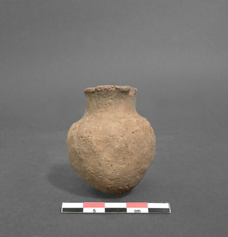 vase, image 1/1
