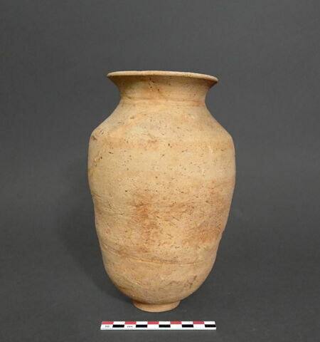 vase, image 1/1