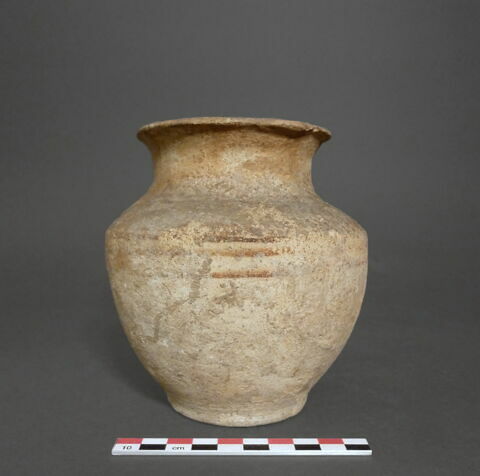 vase, image 1/1