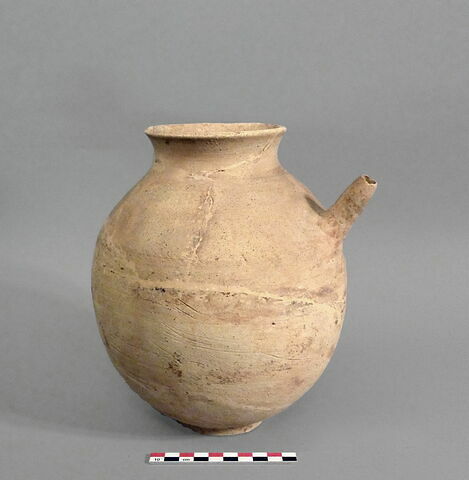 vase, image 1/1