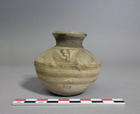 vase, image 1/1