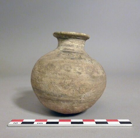 vase, image 1/1