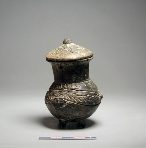 vase  ; couvercle, image 5/5