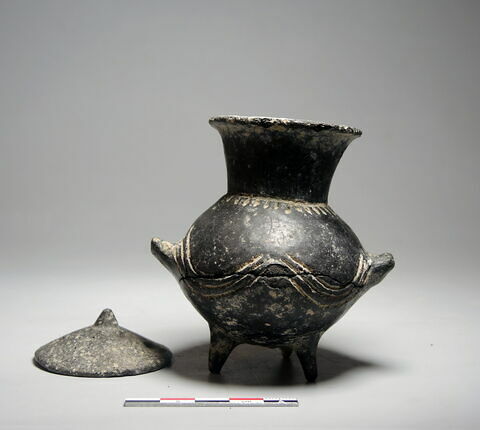vase  ; couvercle, image 5/7