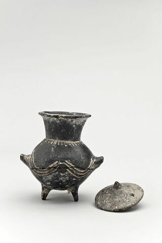 vase  ; couvercle, image 2/7