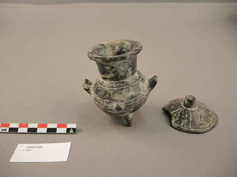 vase  ; couvercle, image 4/7
