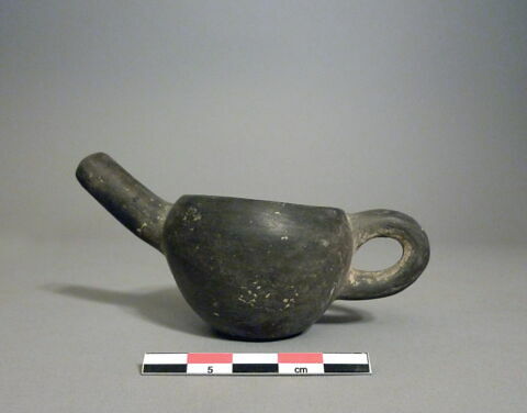 vase, image 1/1