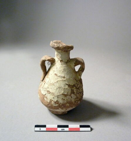 vase, image 2/2