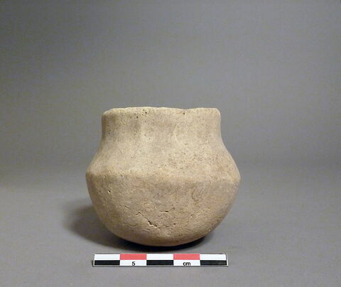 vase, image 1/1