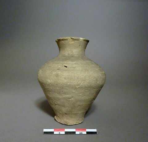 vase, image 1/1