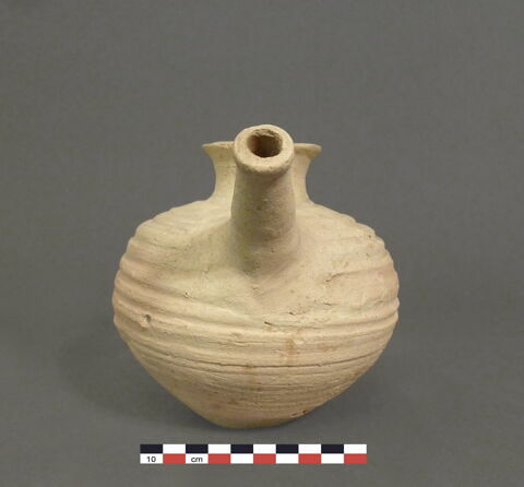 vase, image 1/2