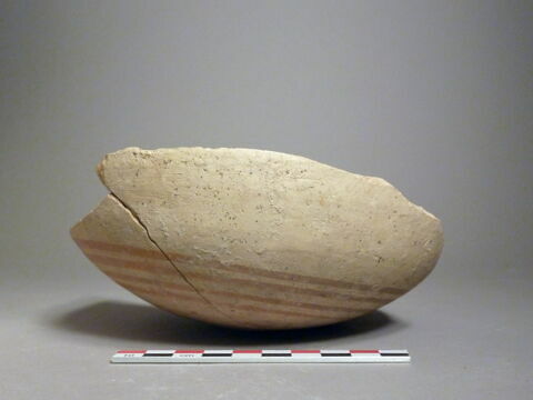 vase, image 2/2