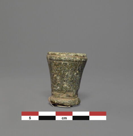 vase, image 1/1