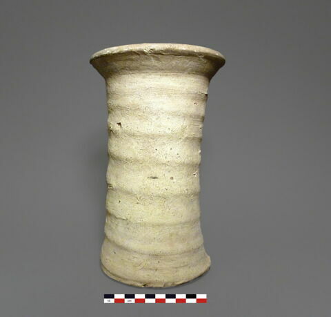 vase, image 1/1