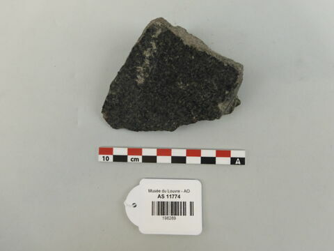 stèle  ; kudurru  ; statue, image 1/2