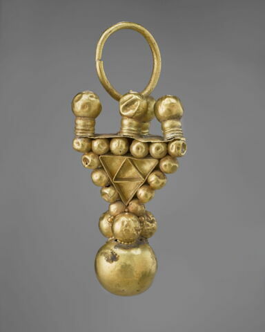 boucle d'oreille, image 1/2