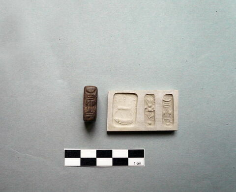 cachet, image 1/3