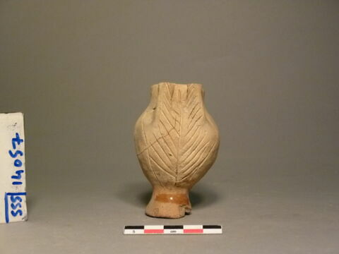 vase, image 1/1