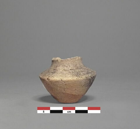 vase, image 1/1