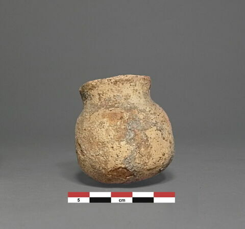 vase, image 1/1