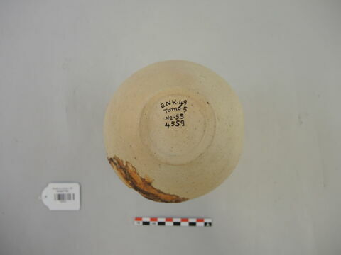vase, image 3/3