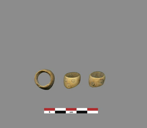 bague, image 1/1