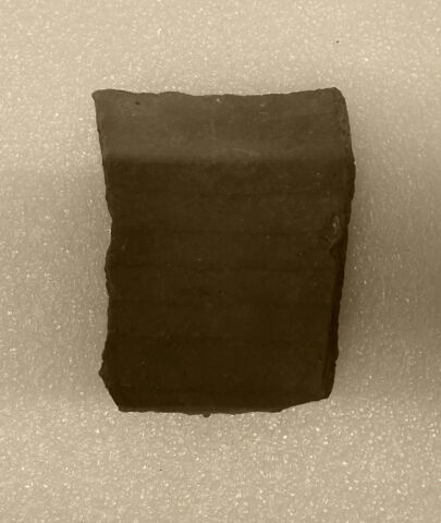 vase  ; ostracon, image 2/2