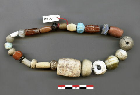 collier, image 1/1