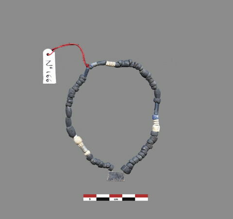 collier, image 1/1