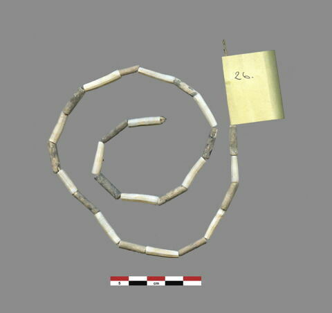 collier, image 1/1