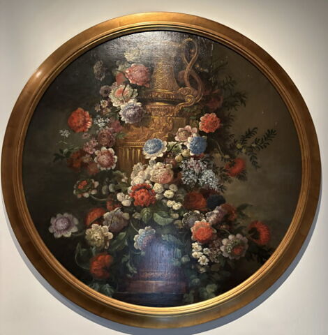 Vase d'or au col décoré de mosaïque et la panse d'un bas-relief, image 2/7