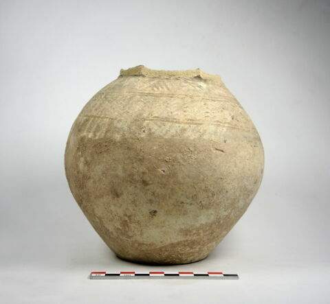 vase, image 1/1