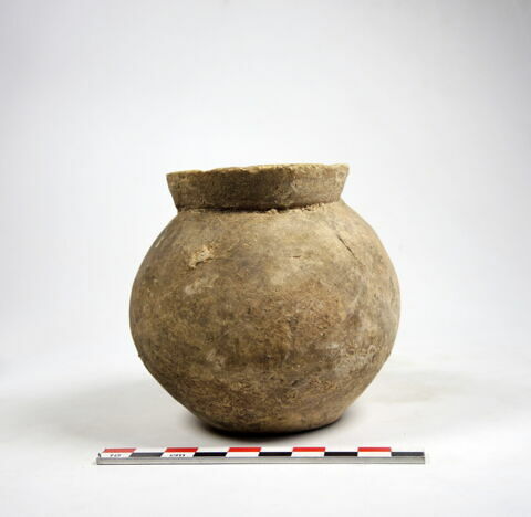vase, image 1/1