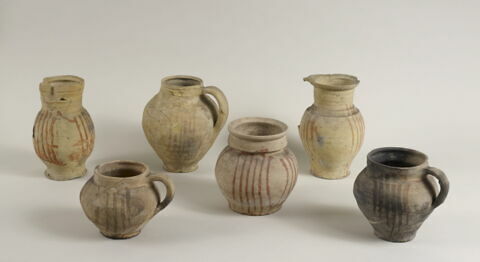 pichet, image 2/2