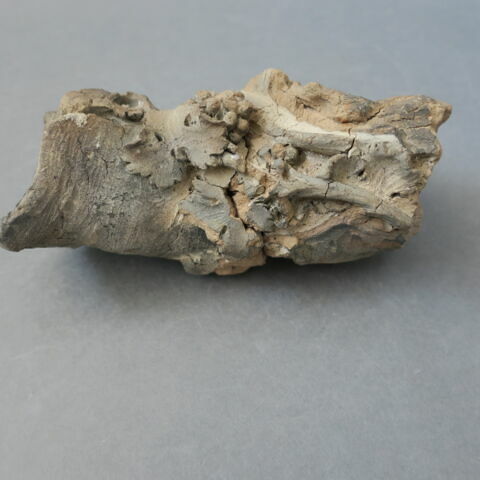 sculpture, fragment, image 3/9