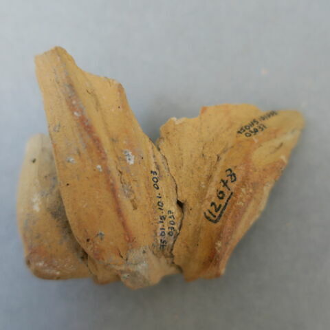 sculpture, fragment, image 2/2
