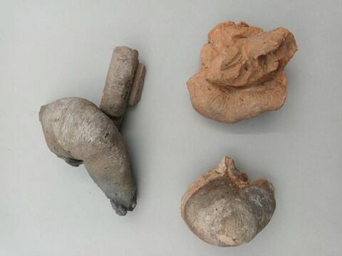 sculpture, fragment, image 1/8