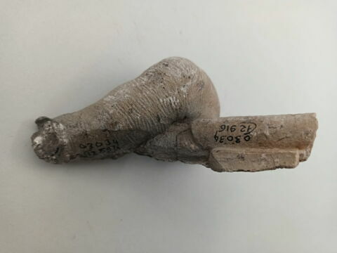 sculpture, fragment, image 2/8
